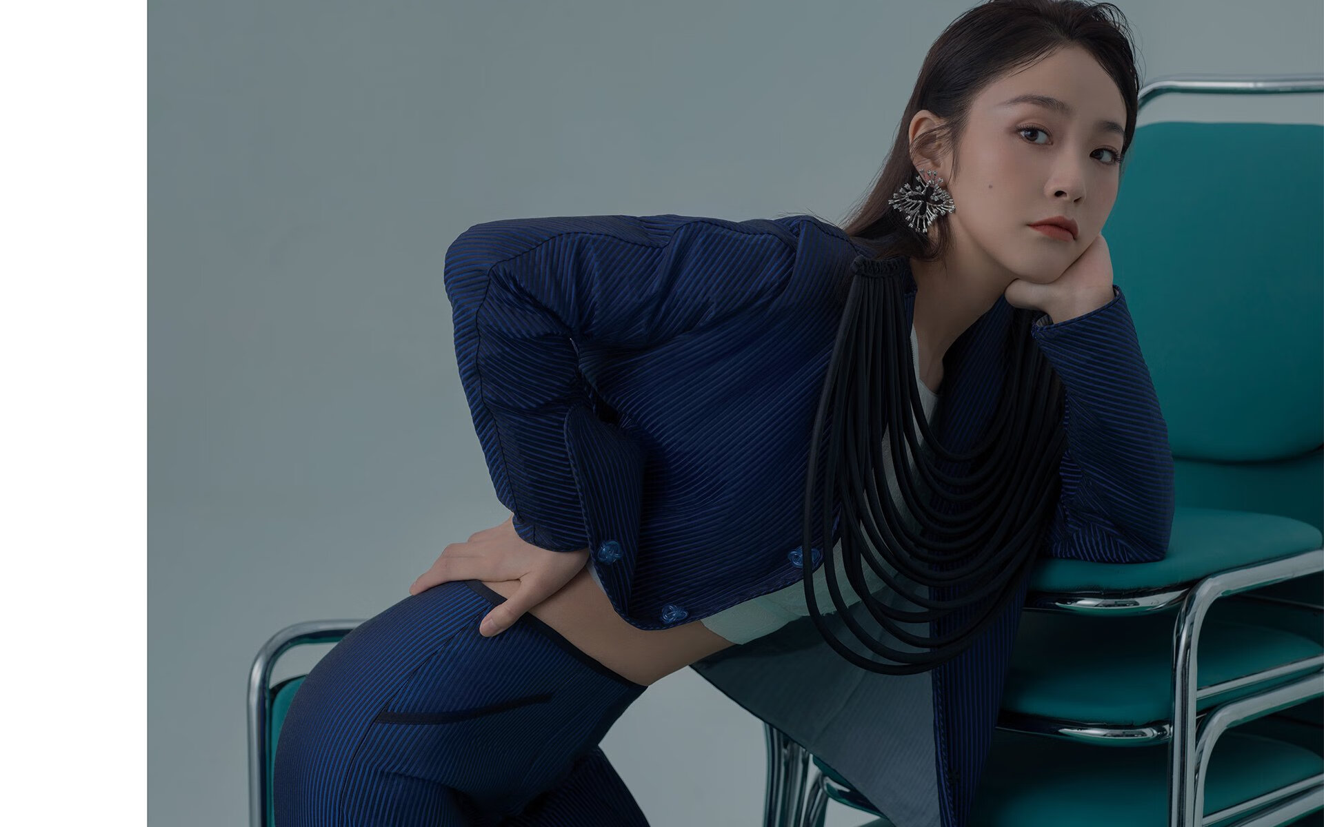 德甲:拜仁3-1击败科隆,莱万梅开二度领跑射手榜,德甲拜仁第一