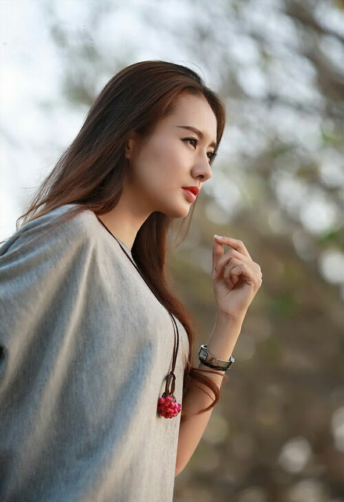 上海申花备战之际,球迷为他们加油,上海申花队的比赛