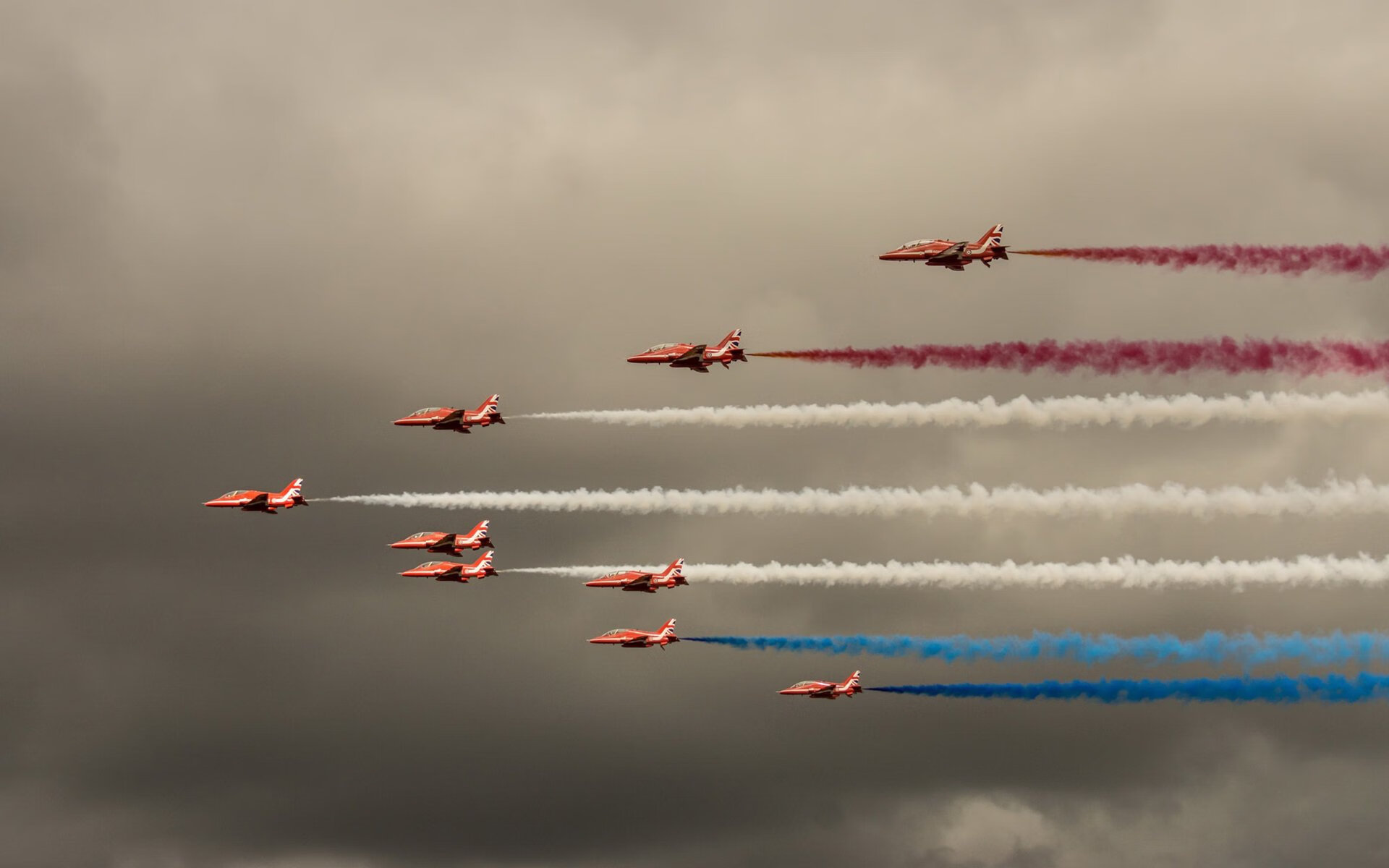 开云平台-“武汉马拉松：选手们挑战极限，拼尽全力冲刺”