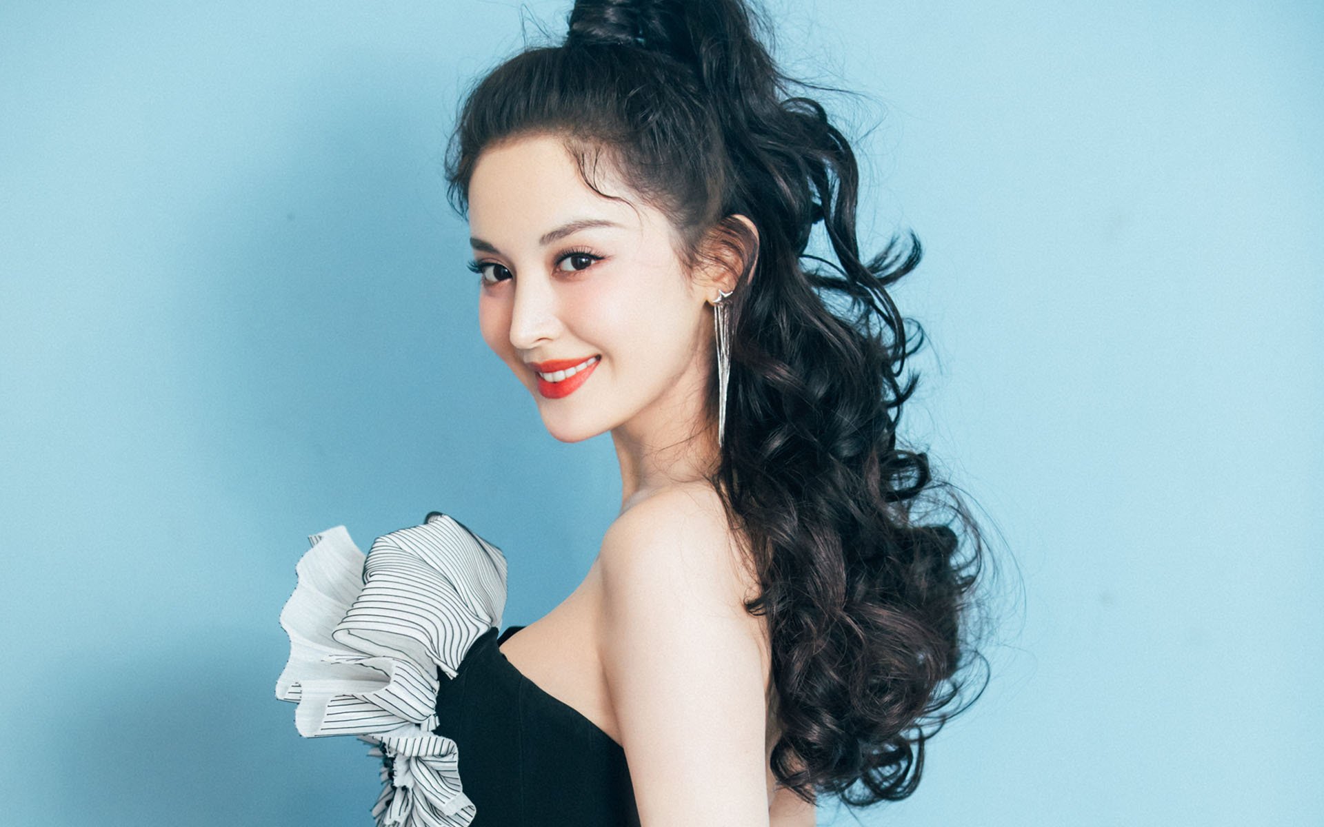 美洲杯明星演出:个人突破带来全场喝彩!,美洲杯明星球员